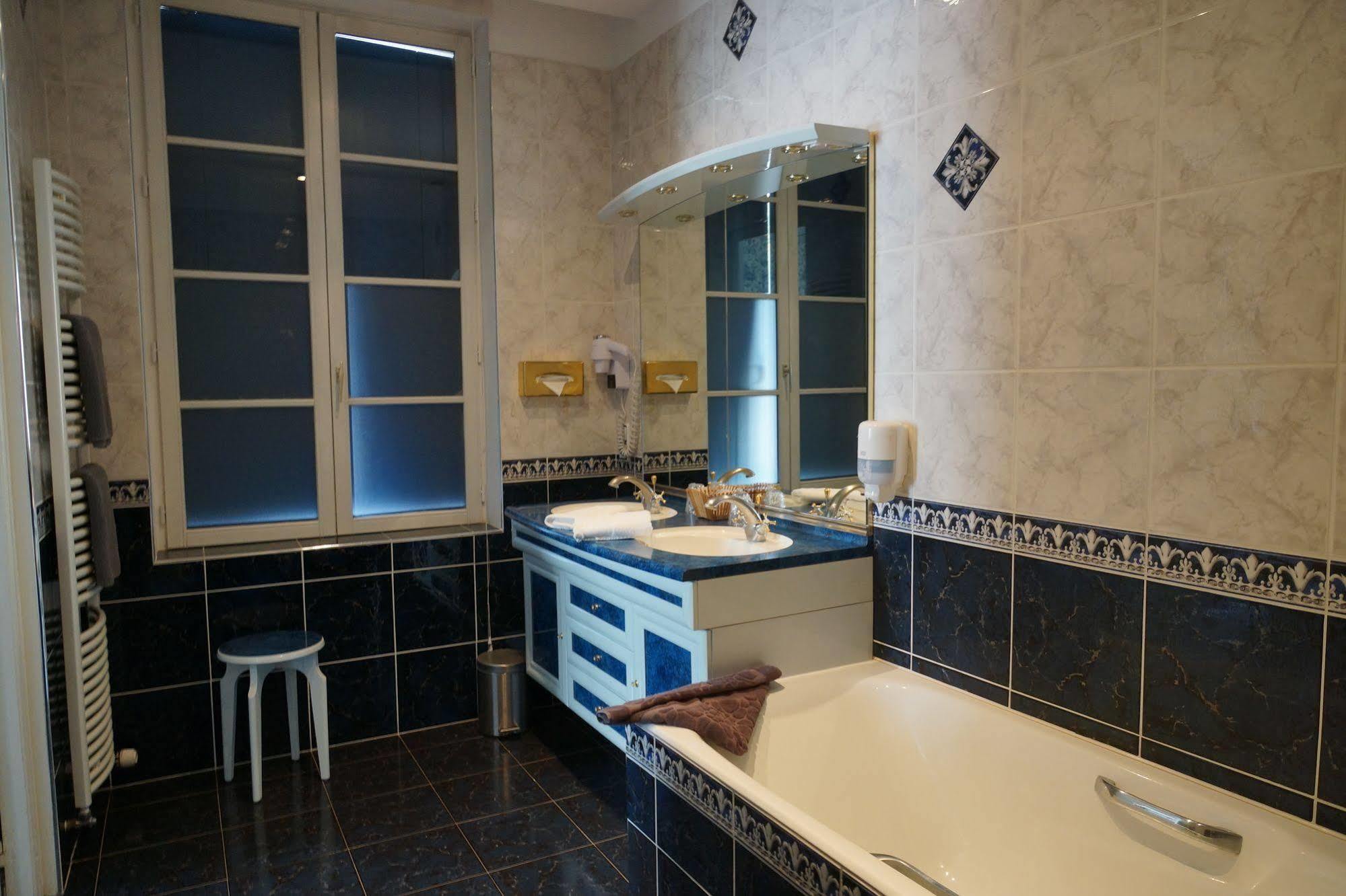 La Diligence Hotel 3*